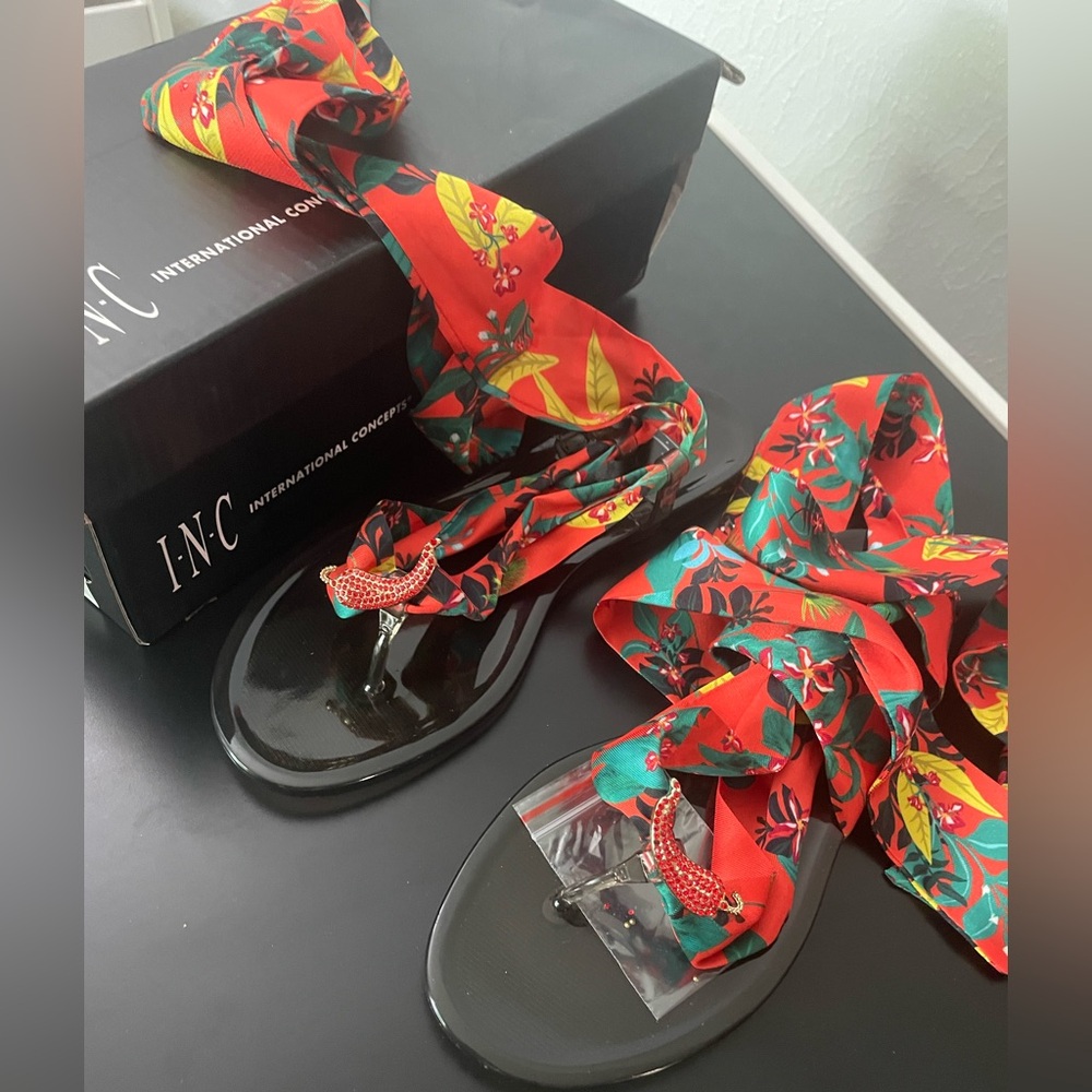 INC International Concepts Red Floral Flats